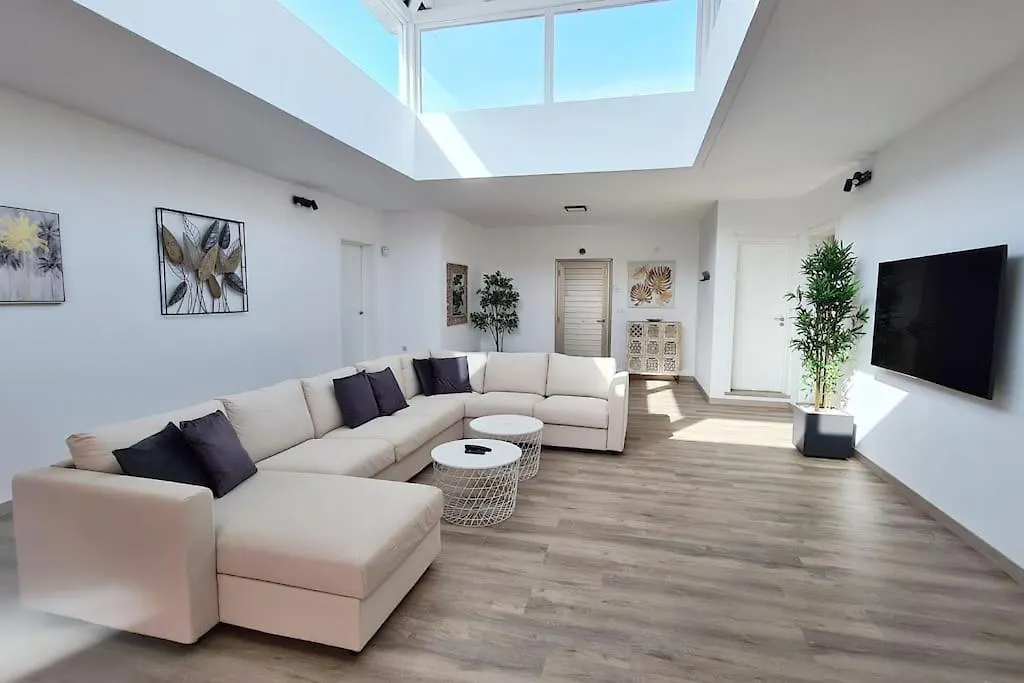 Luxury Modern Villa Lila Heated Pool