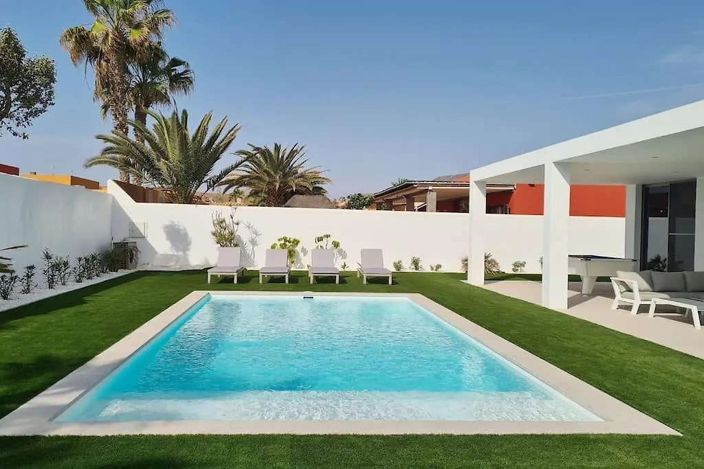 Luxury Modern Villa Lila Heated Pool